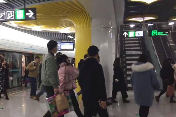 爱游戏截图